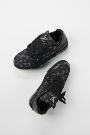 UA LV Trainer Sneaker