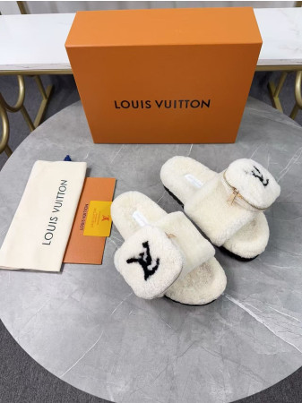 UA LV Slippers