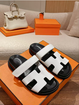 ua H**mes chypre sandal