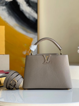 LV CAPUCINES PM M53665