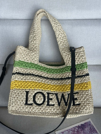 L0ew* font tote 30x25.5x15cm