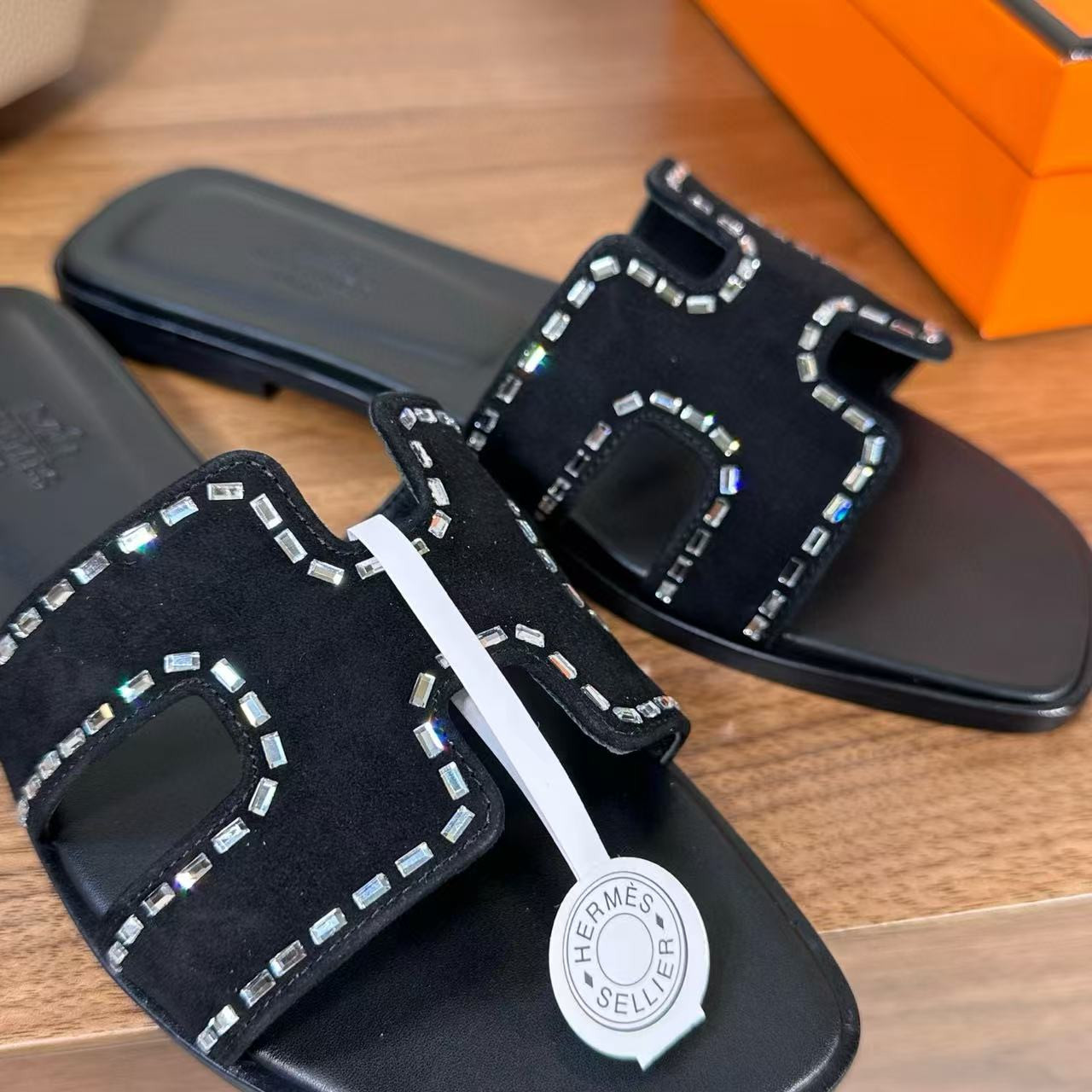 ua H**mes oran sandal
