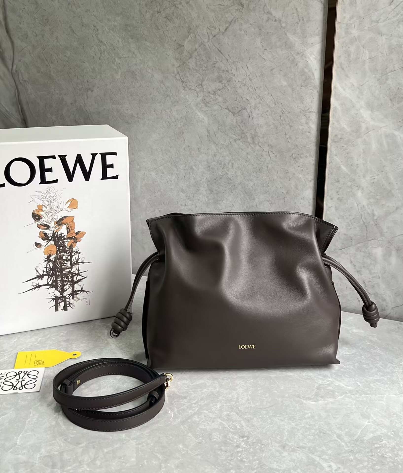 L0ew* flamenco purse 30x24.5x10.5cm