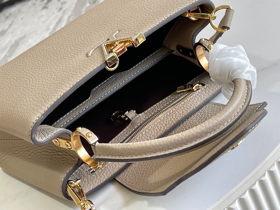 LV Capucines BB M94634 27x18x9cm