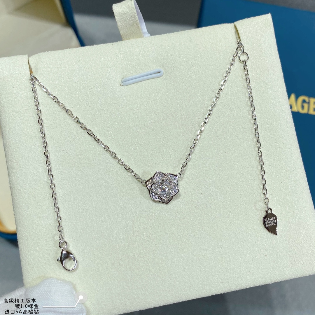 P1aget rose necklace