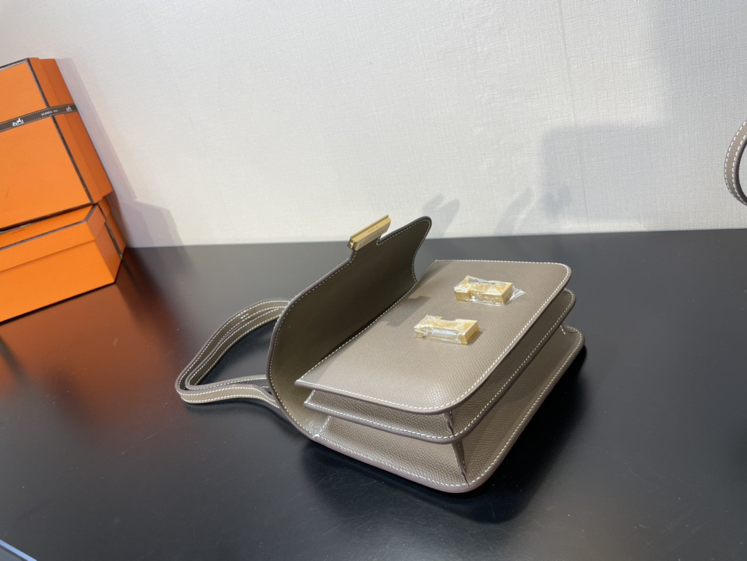 H**mes constance 24 epsom  leather gold hardware 9.4"x5.9"x3"