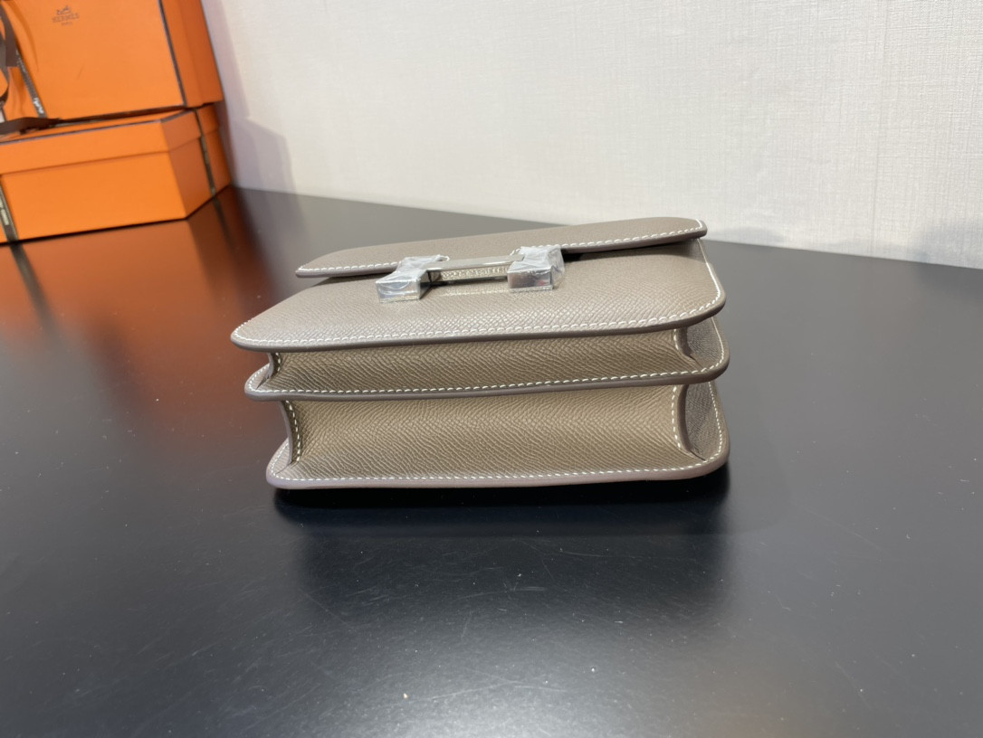 H**mes constance 19 epsom silver hardware 7.25" x 6.25" x 2.25"