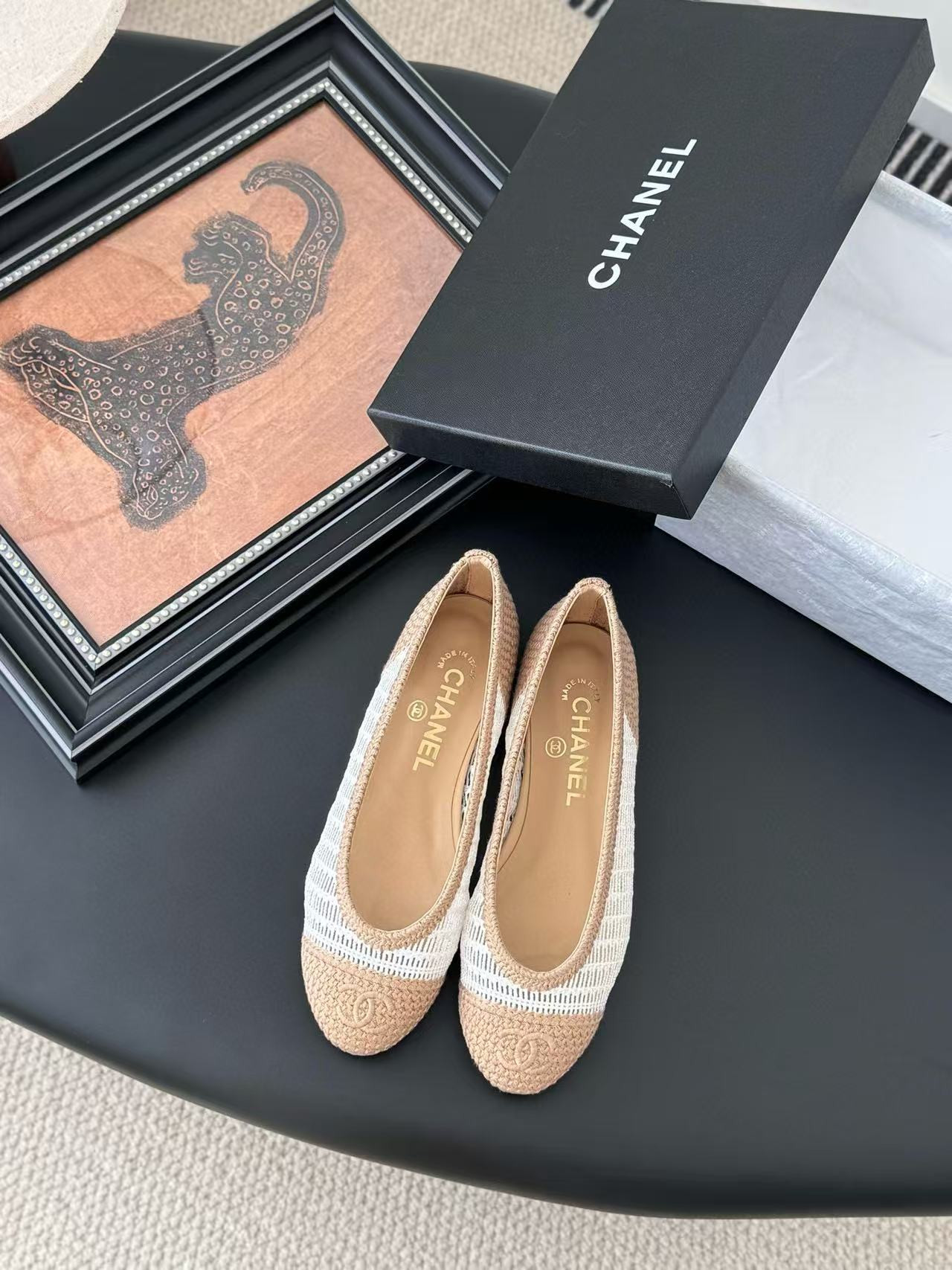 ua Ch*el ballet flats