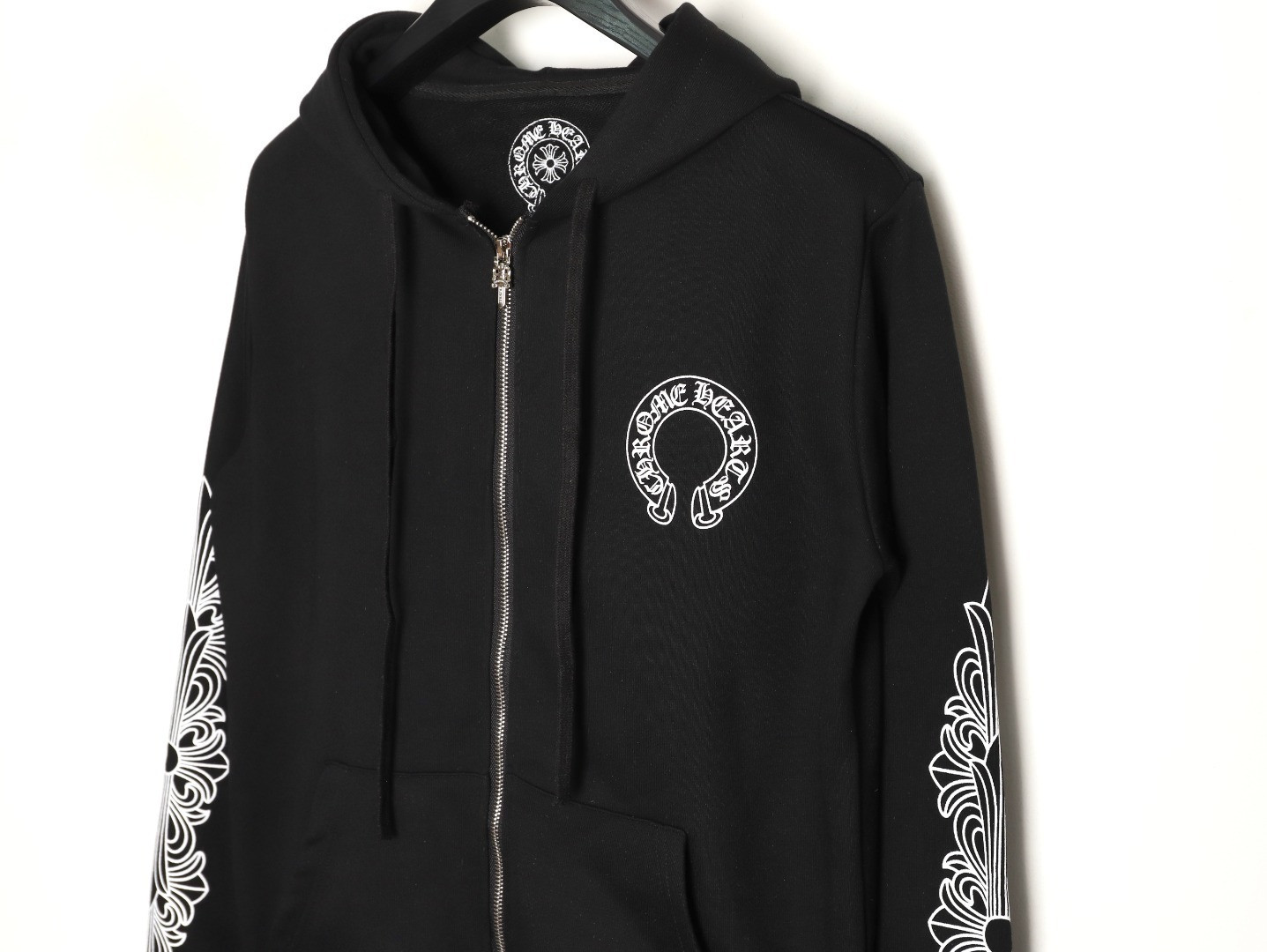 Ch**me He**ts 25fw coats