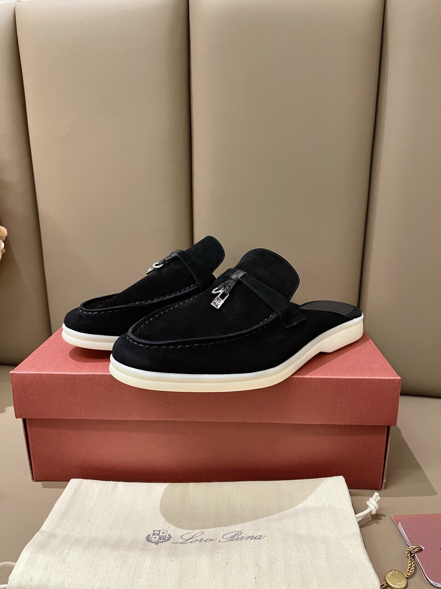 ua L**o p*ana babouche charms walk loafers