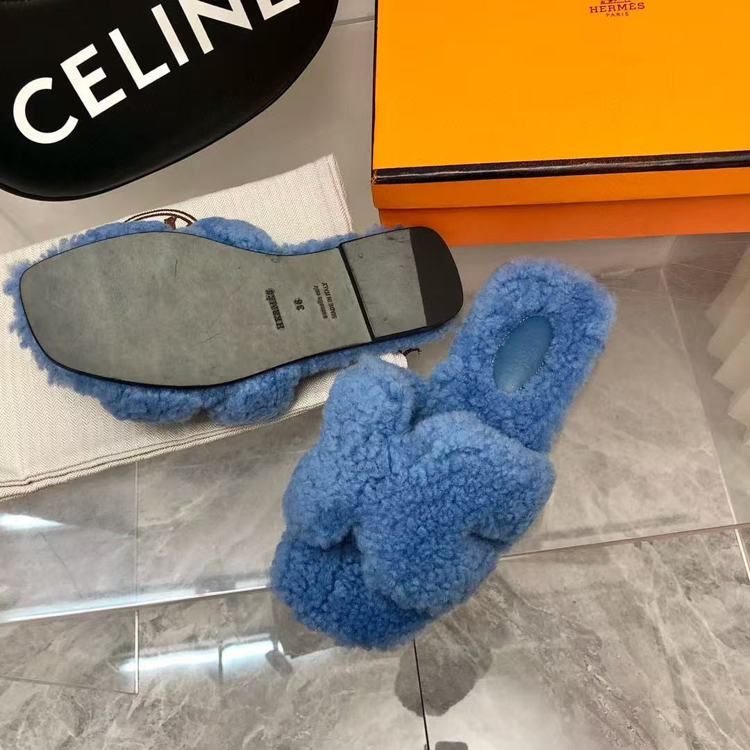 ua H**mes oran sandal