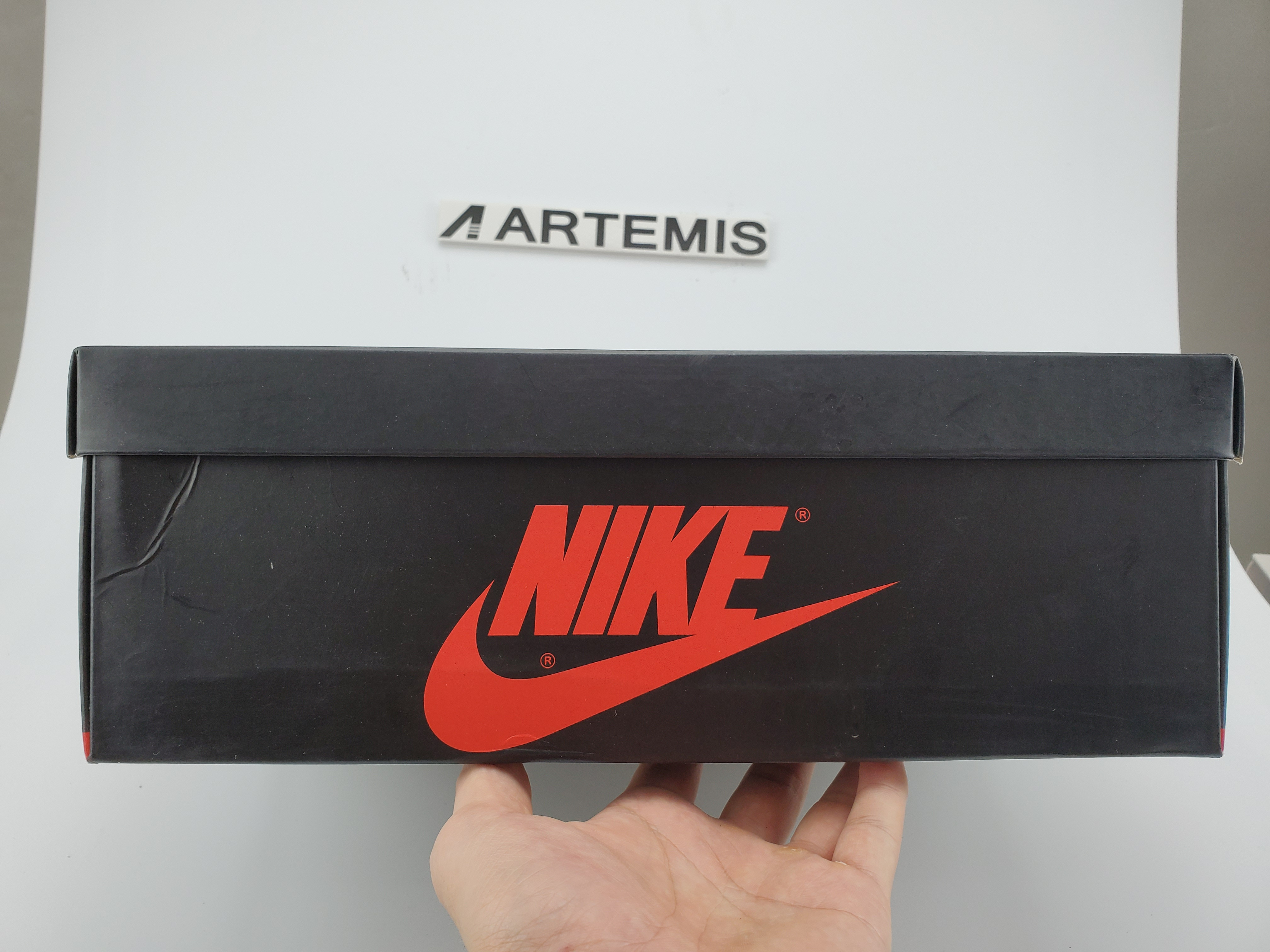 Jordan 1 Retro High Black Crimson Tint