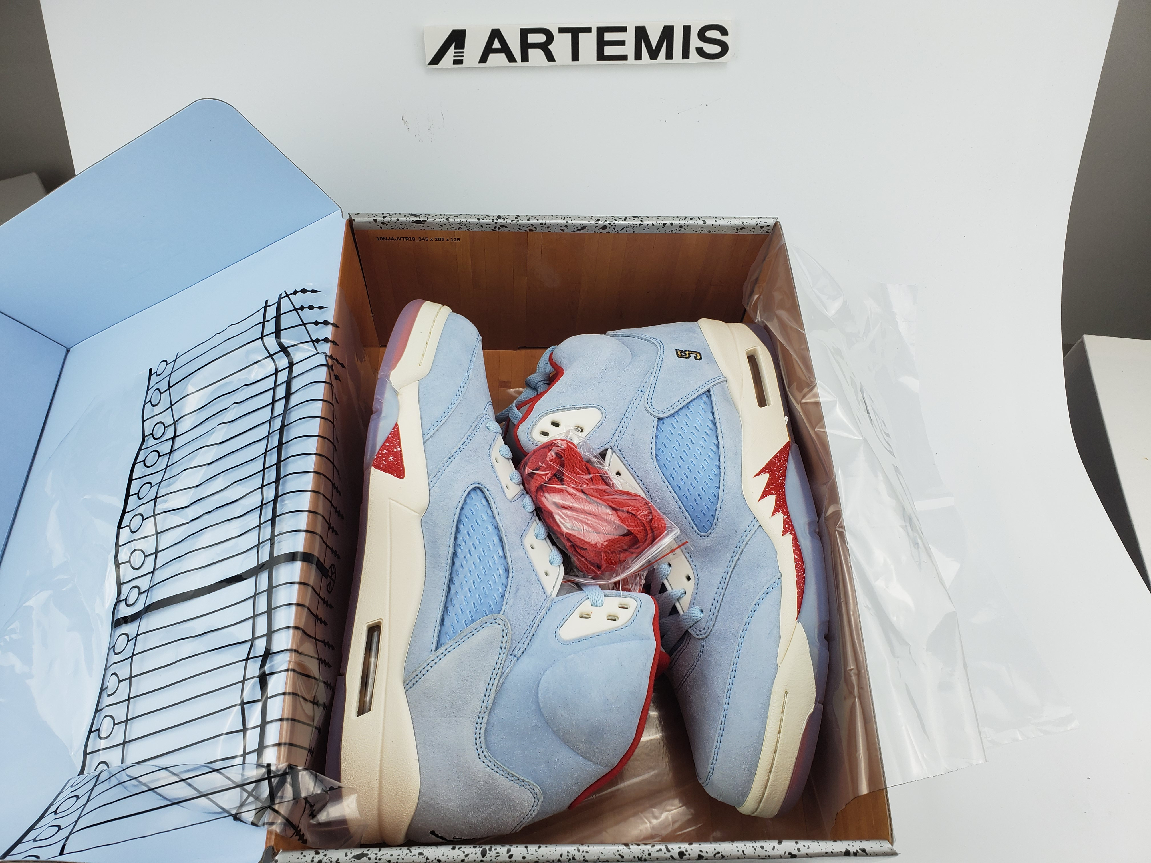 Jordan 5 Retro Trophy Room Ice Blue
