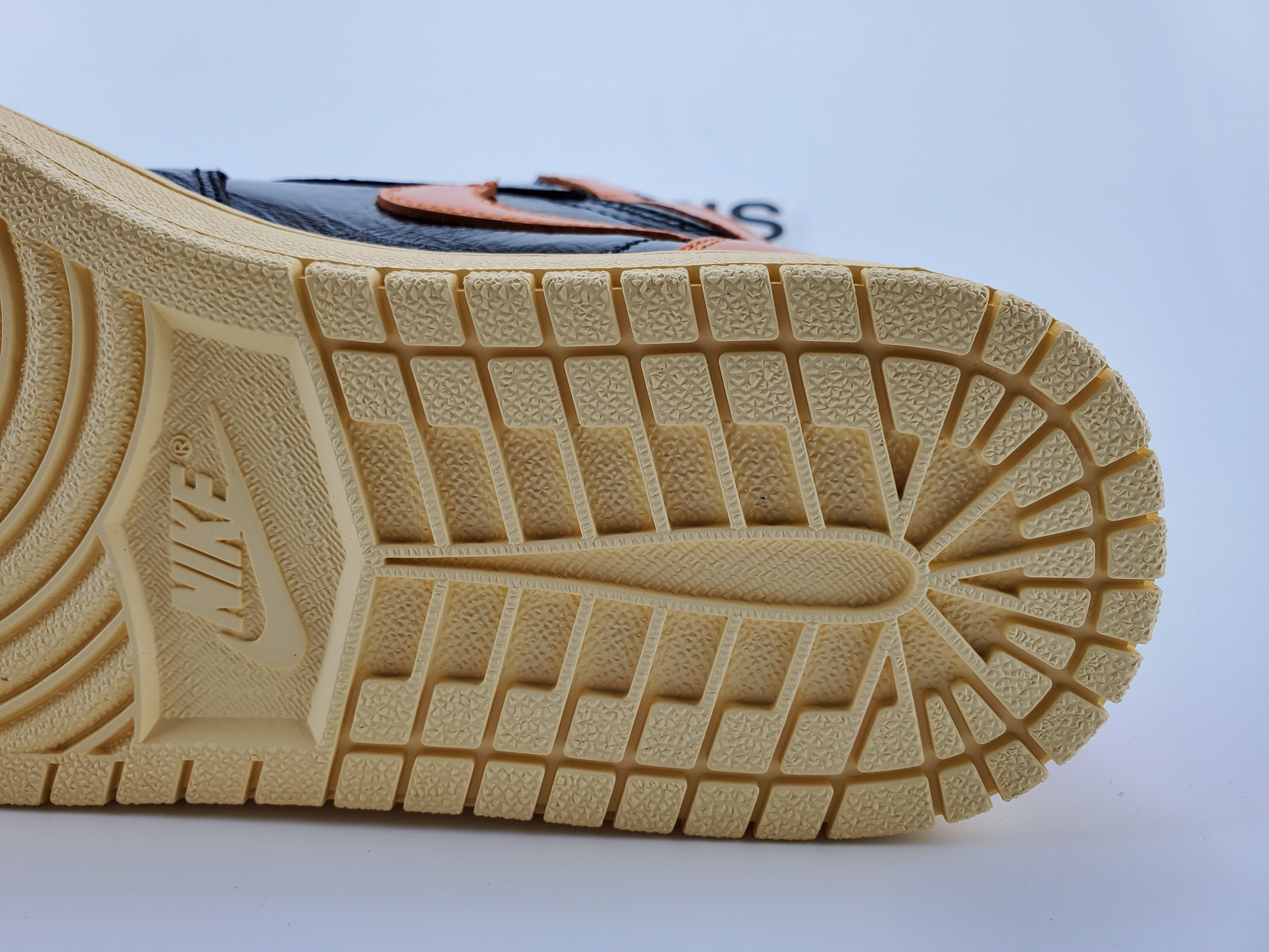 Air Jordan 1 Retro High OG “Shattered Backboard 3.0”