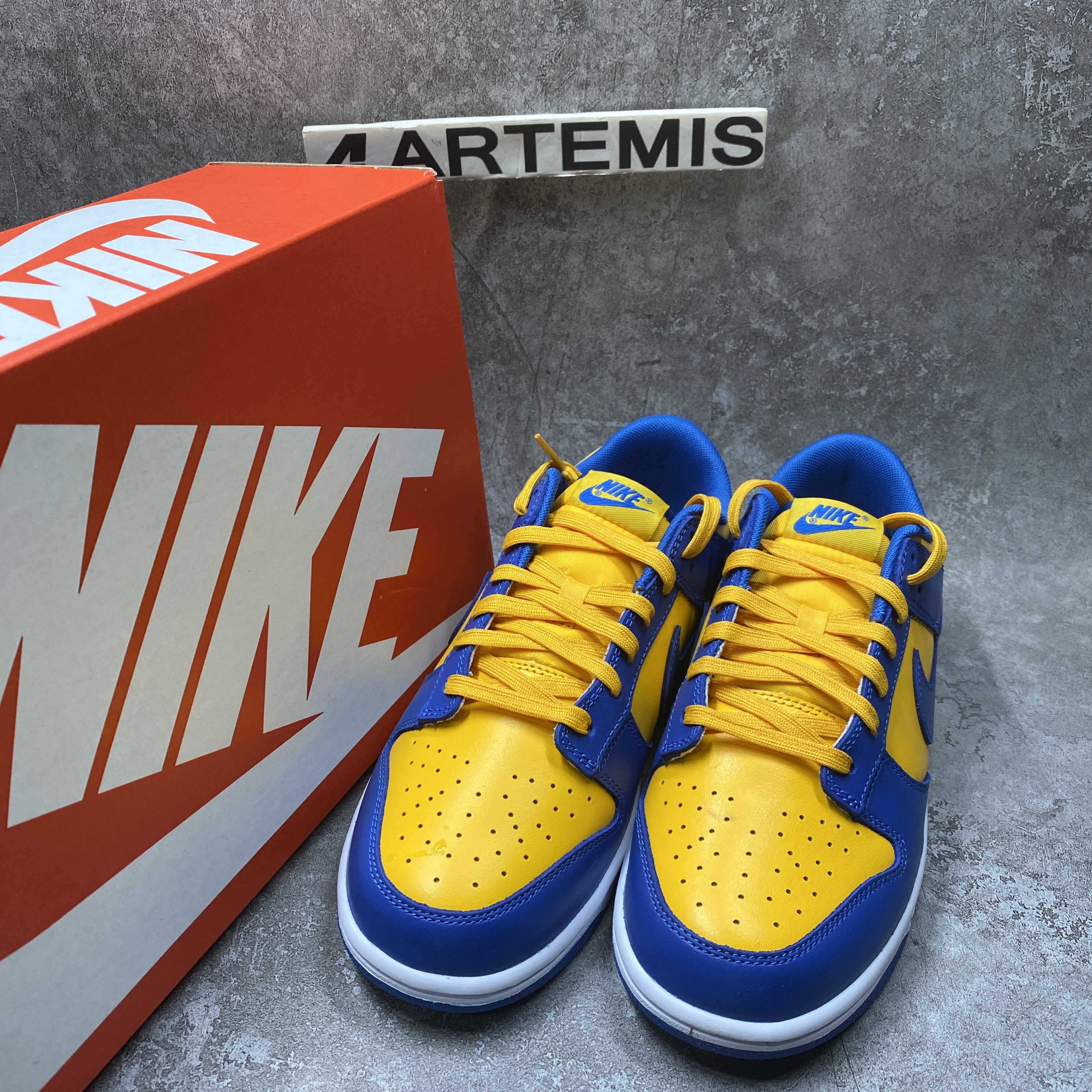 Nike Dunk Low UCLA