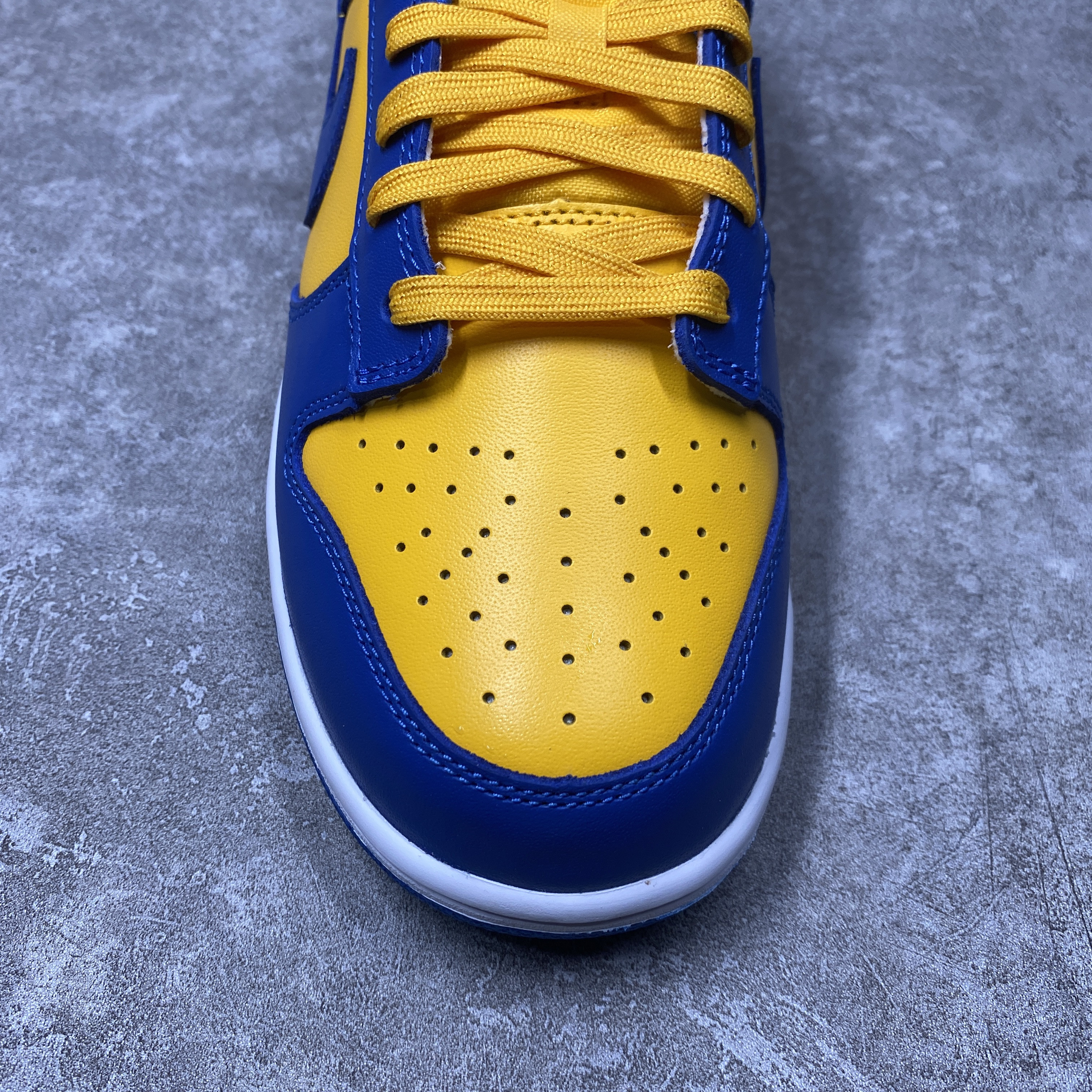 Nike Dunk Low UCLA
