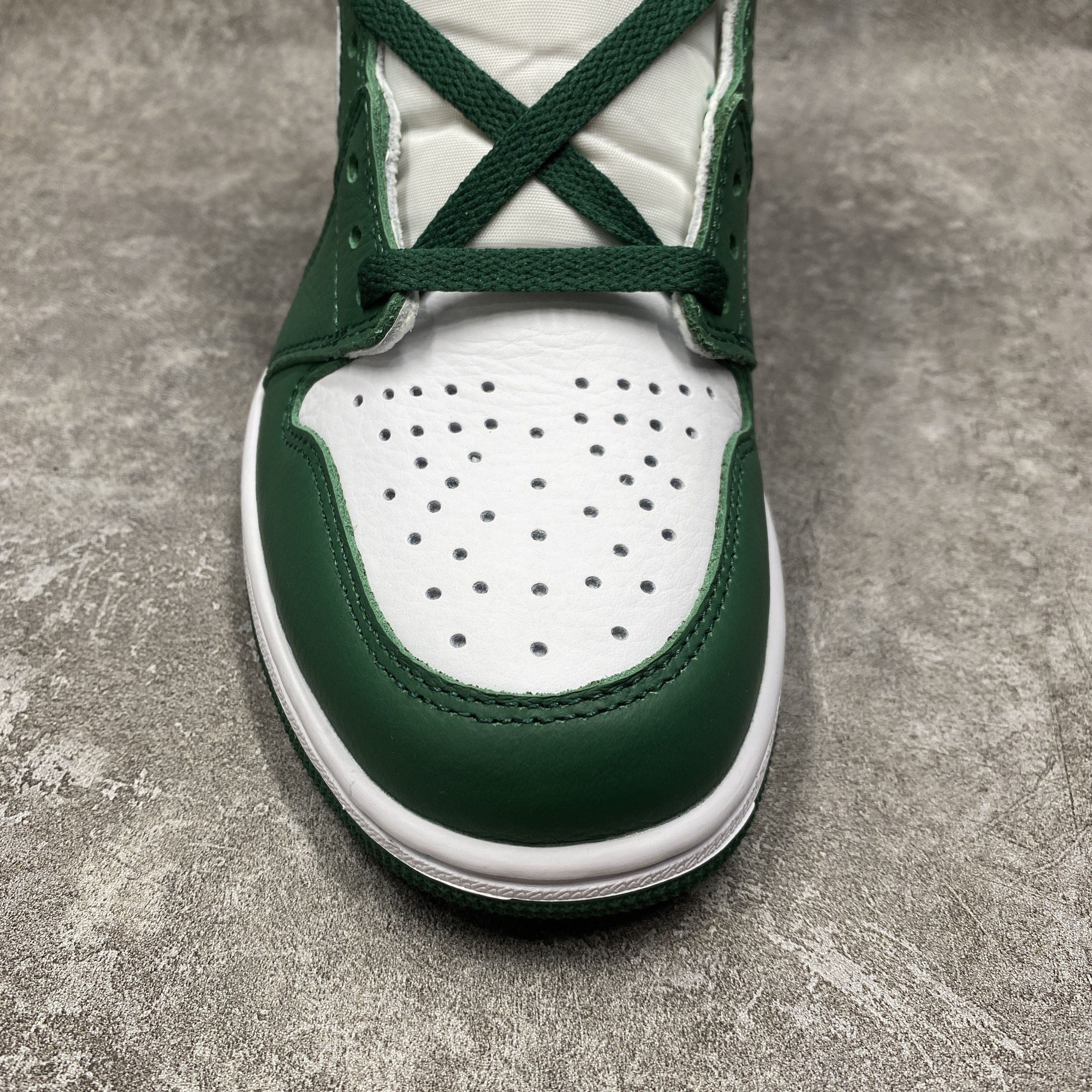 Air Jordan 1 High OG Gorge Green