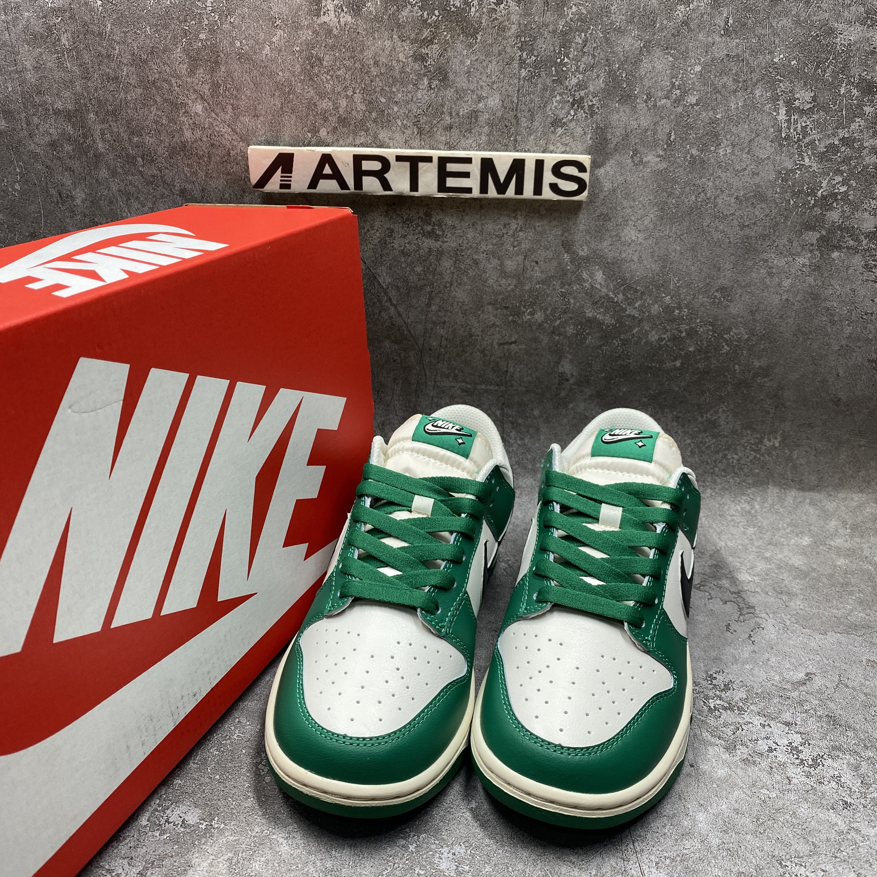 Nike Dunk Low SE “Lottery”