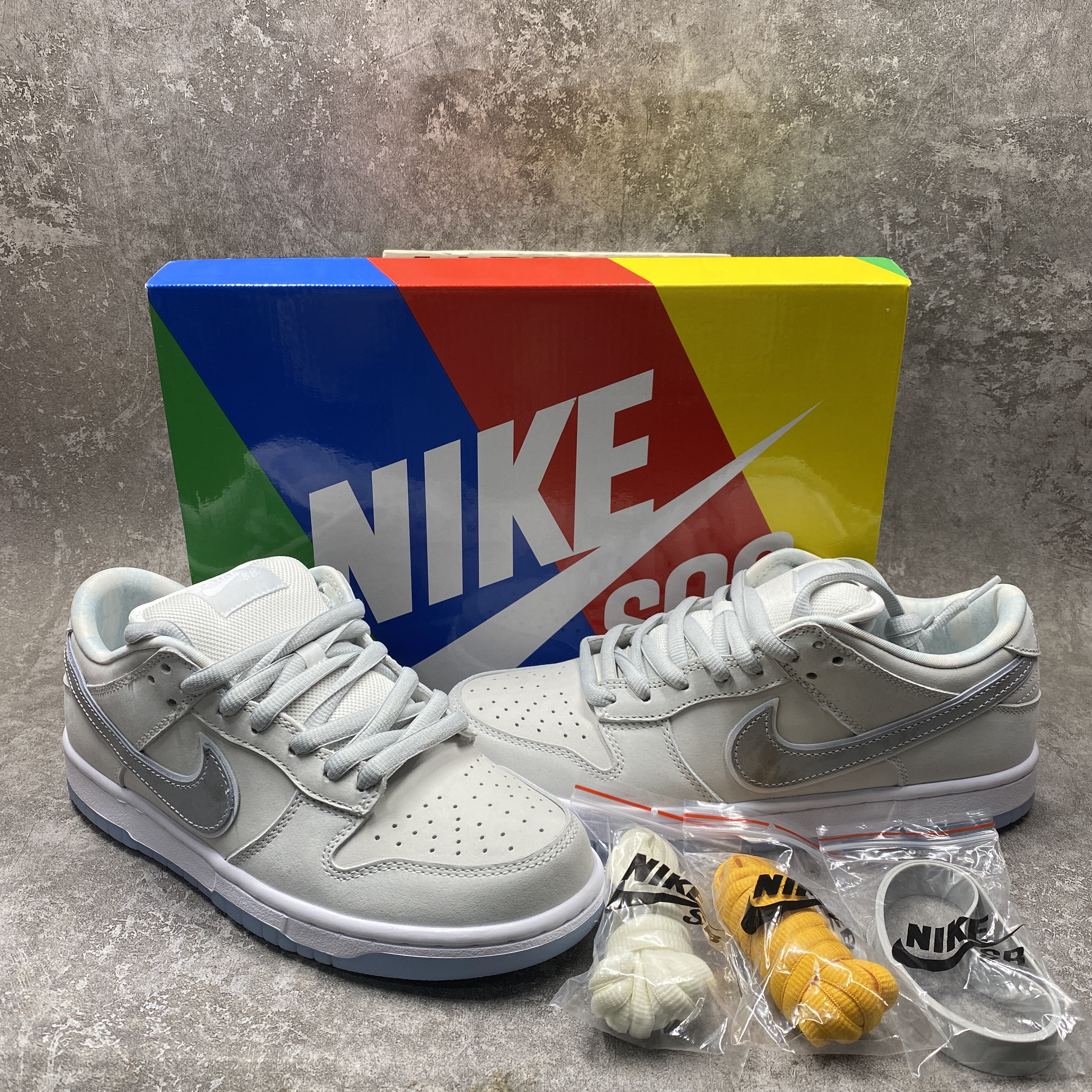 Nike SB Dunk Low White Lobster