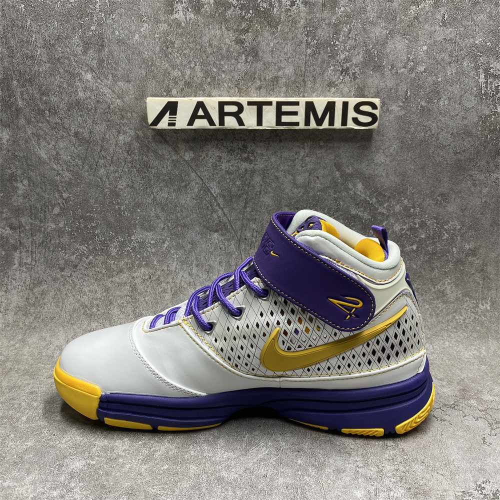 NIKE ZOOM KOBE 2 