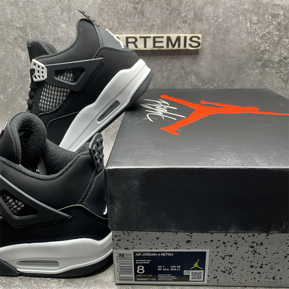 AIR JORDAN 4 RETRO BLACK