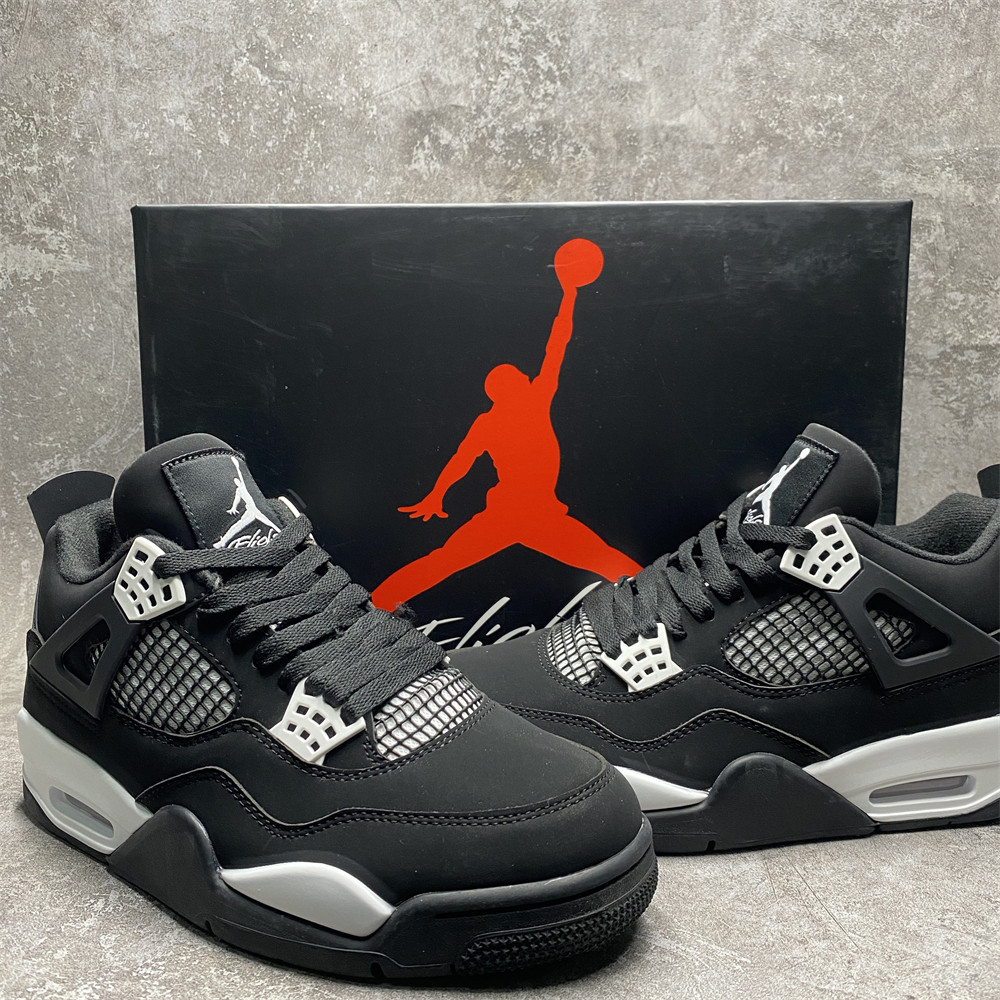 AIR JORDAN 4 RETRO BLACK