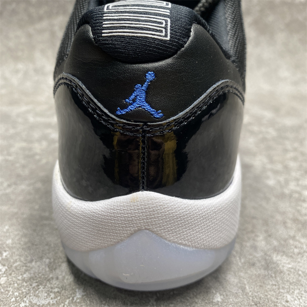 AIR JORDAN 11 RETRO LOW 