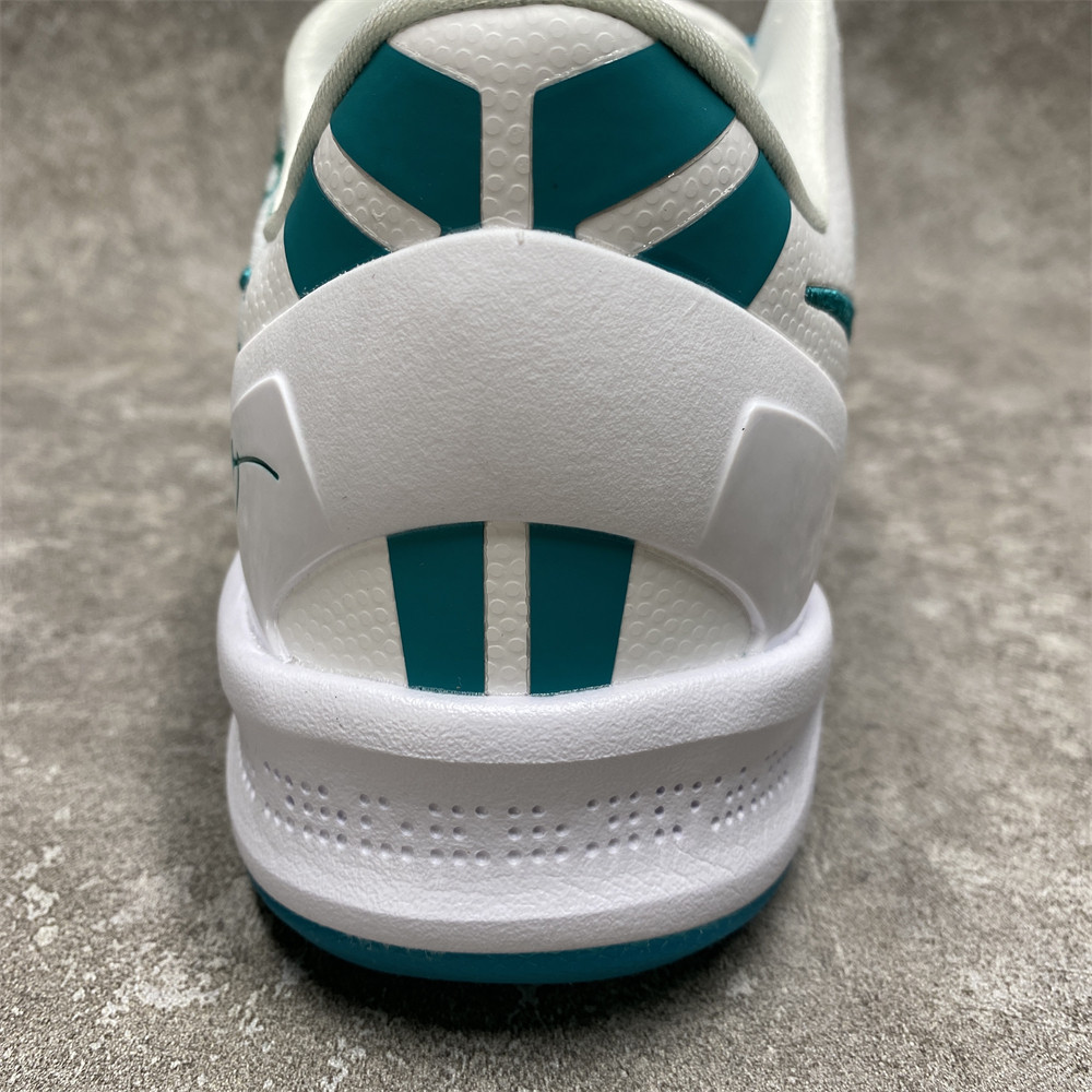KOBE 8 PROTRO