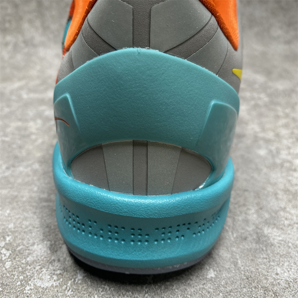 KOBE 8 PROTRO 