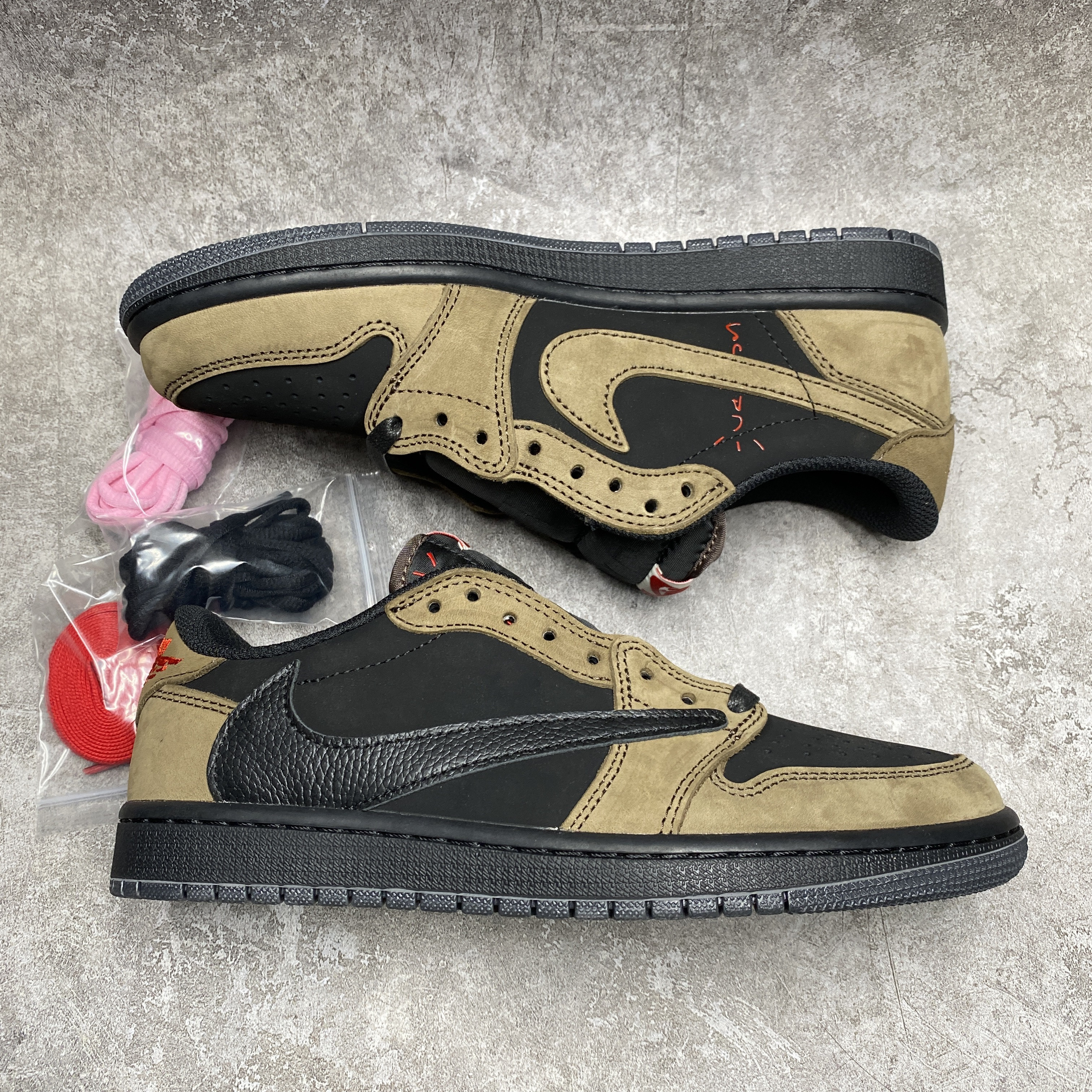 UA Travis Scott x Air Jordan 1 Low OG