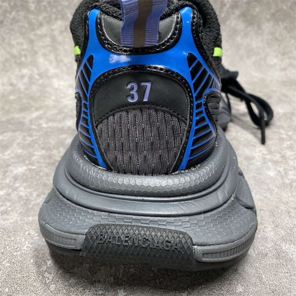UA Balenciga 3XL Sneaker