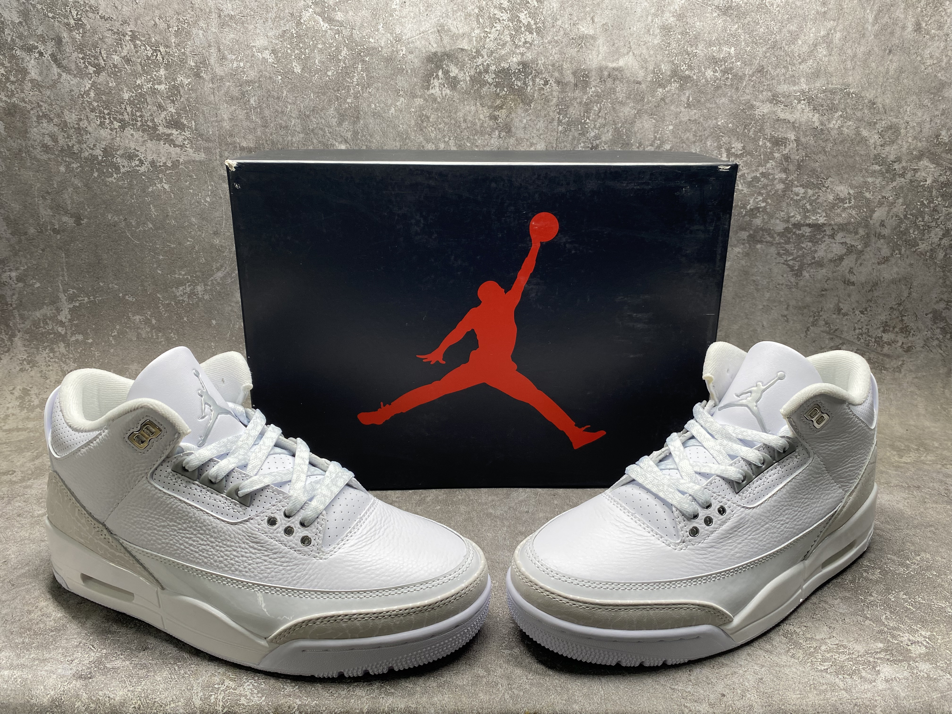 UA Air Jordan 3 Retro