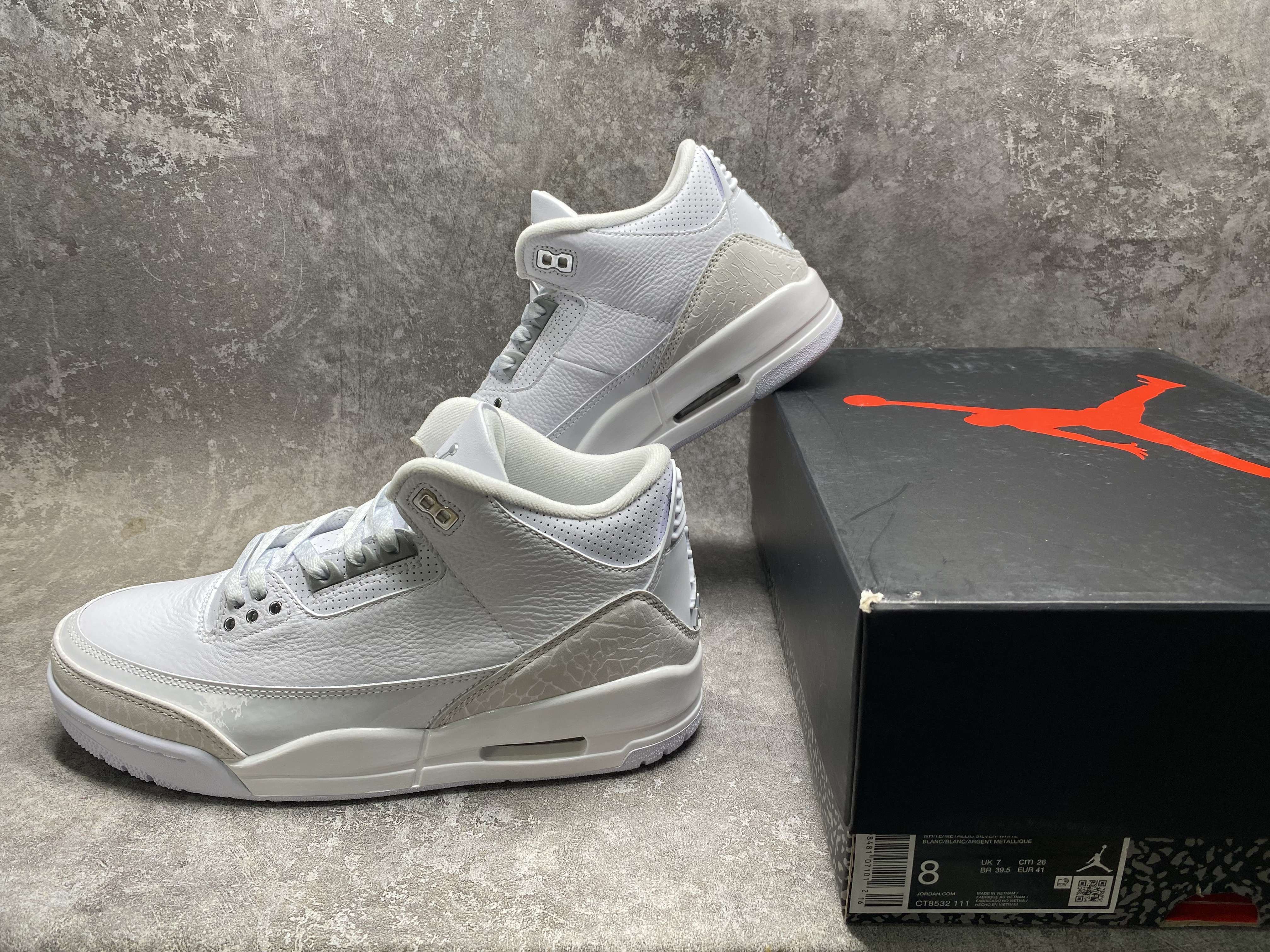 UA Air Jordan 3 Retro