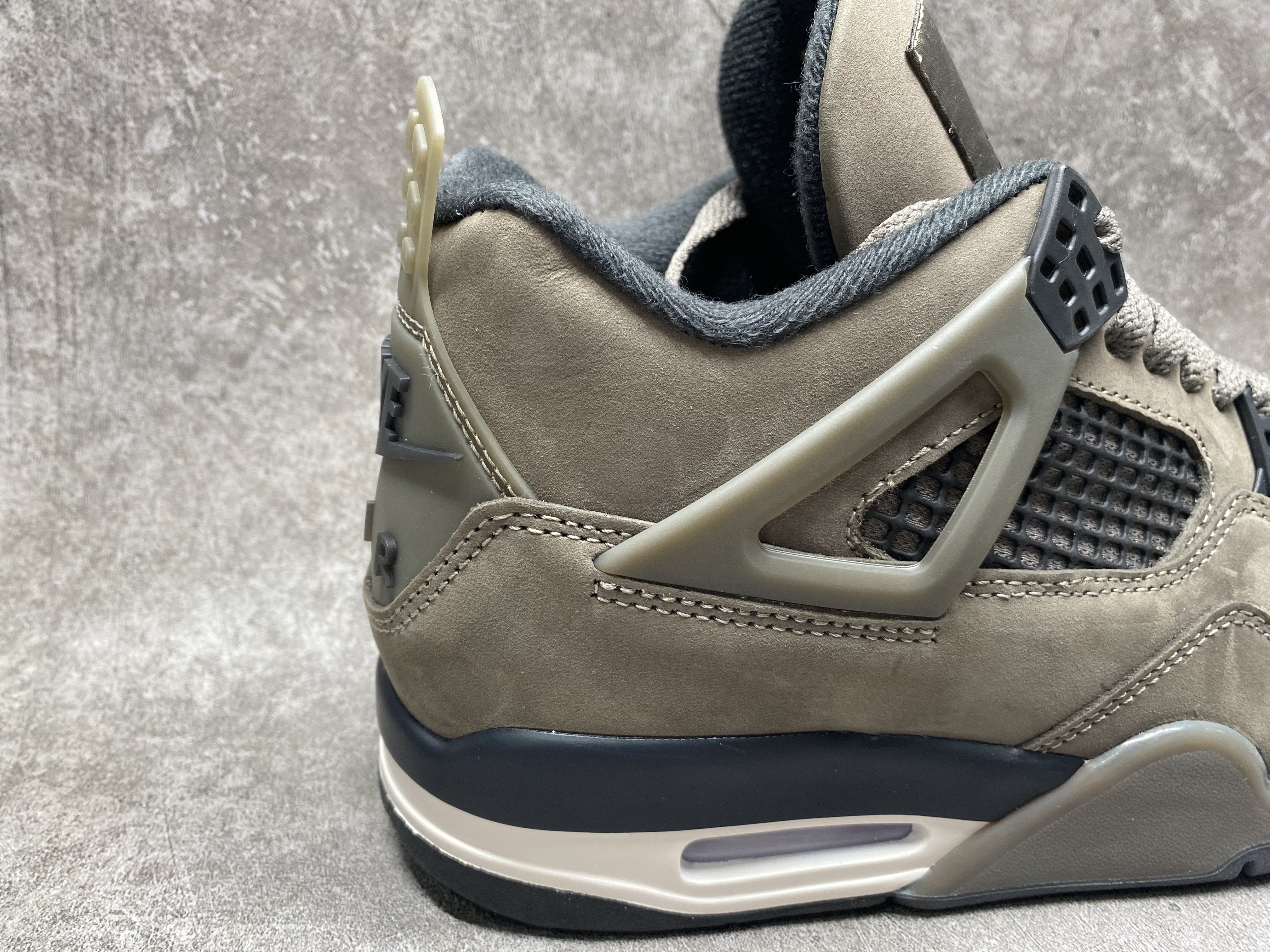 UA Air Jordan 4 Retro