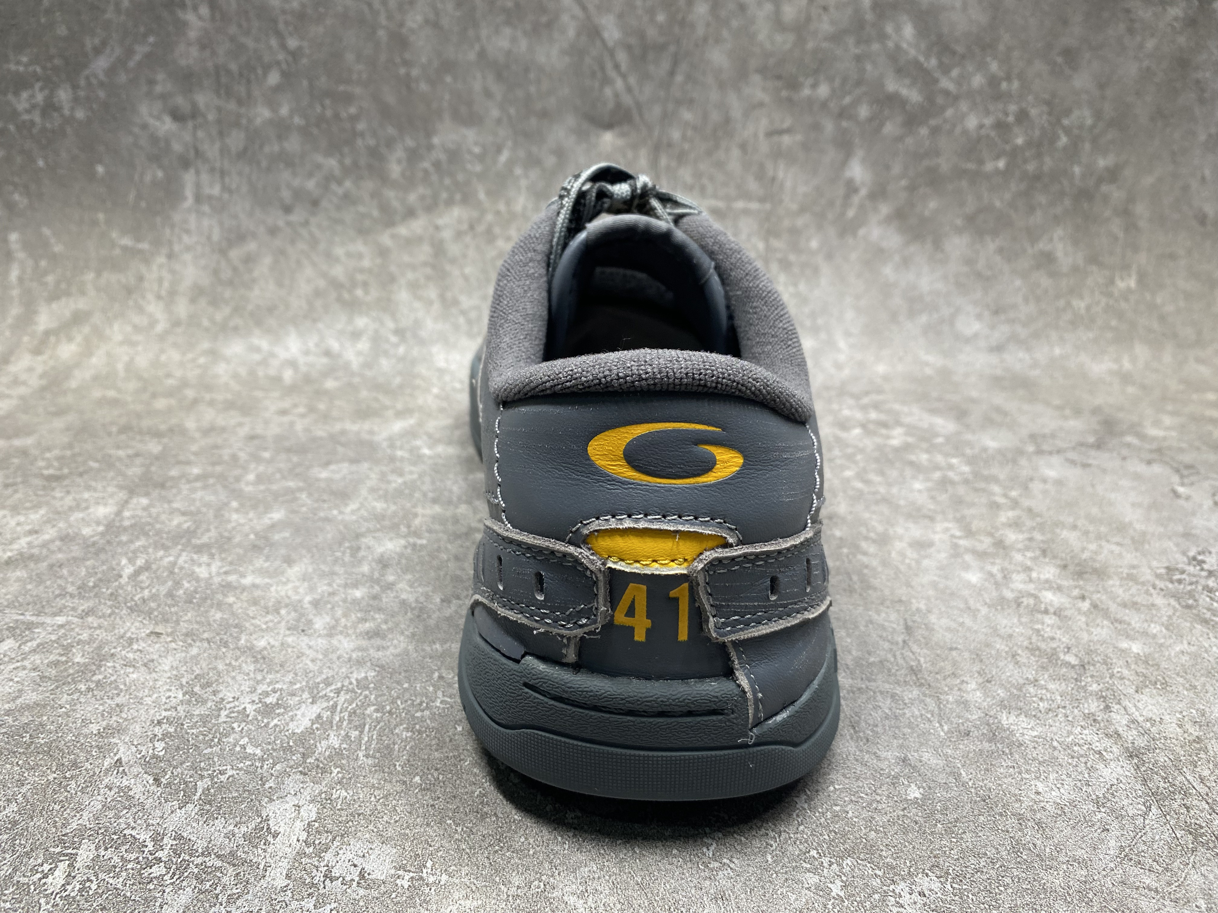 ua Ba*len*cia*ga hamptons worn-out sneaker in grey/yellow(run one size large)