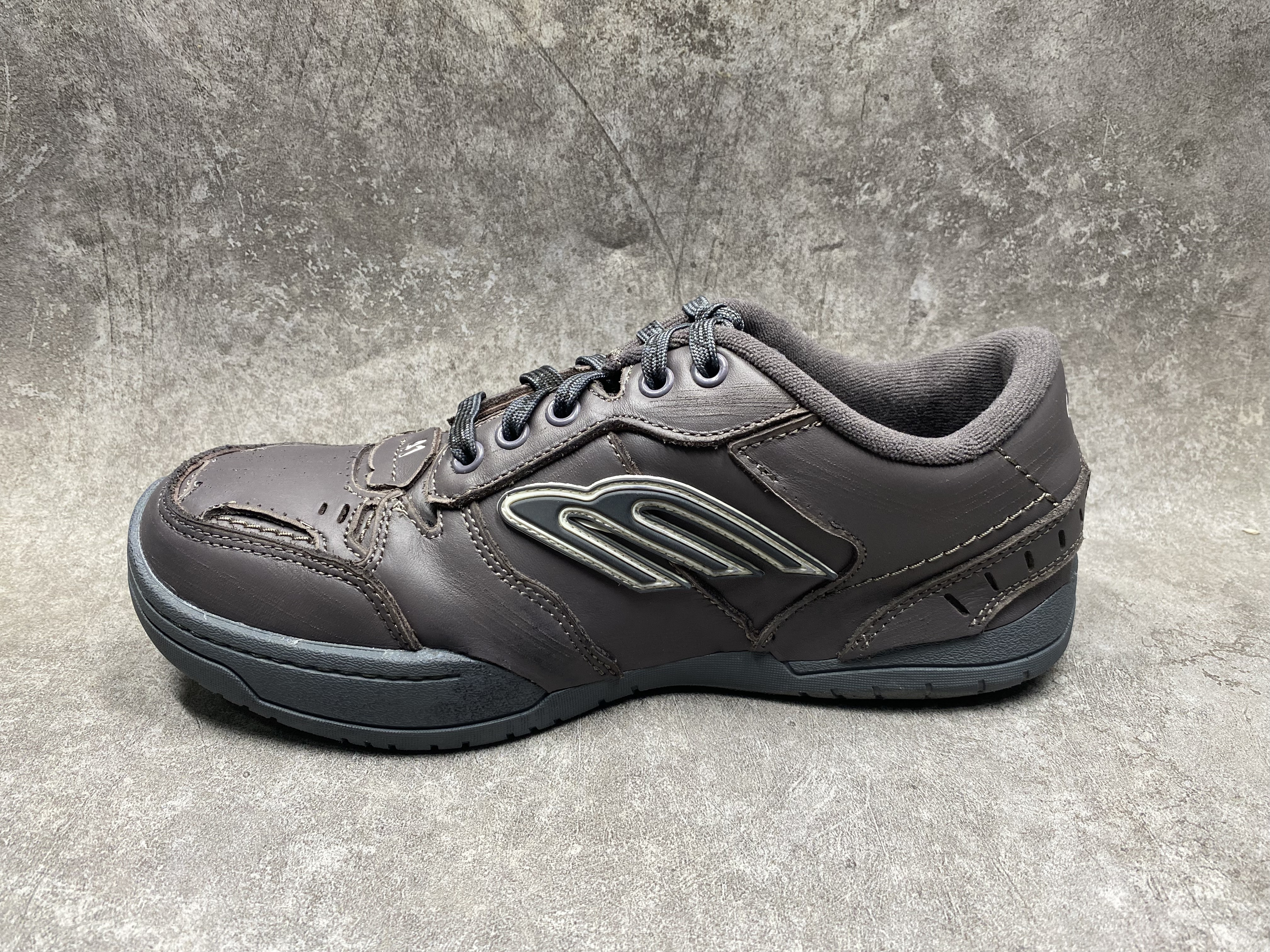 ua Ba*len*cia*ga hamptons worn-out sneaker (run one size large)
