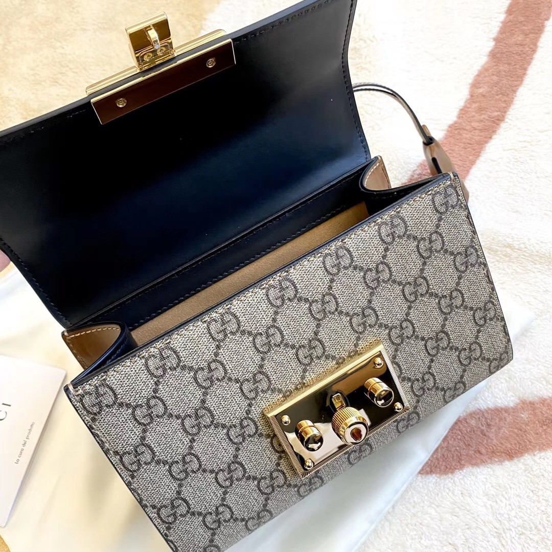 G*u*i padlock shoulder bag 20cm