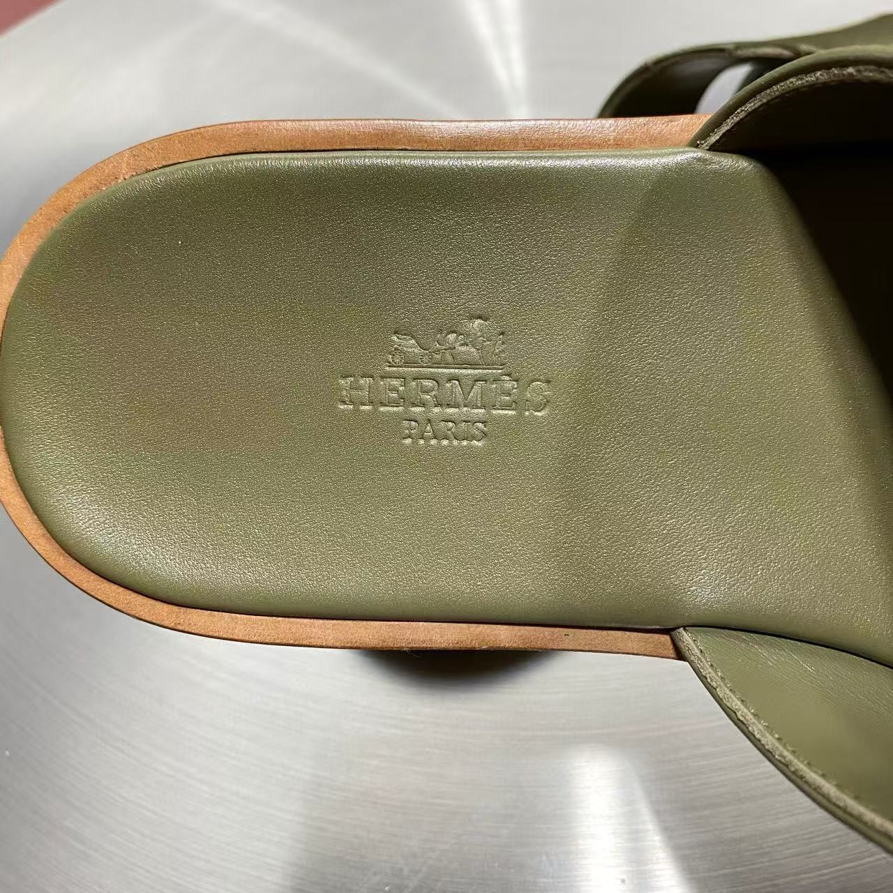 ua H**mes izmir sandal