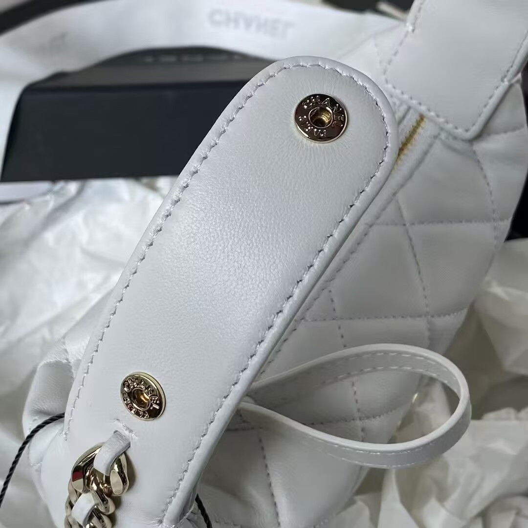 Ch*el clutch 23c ap3095 16x16x5.5cm