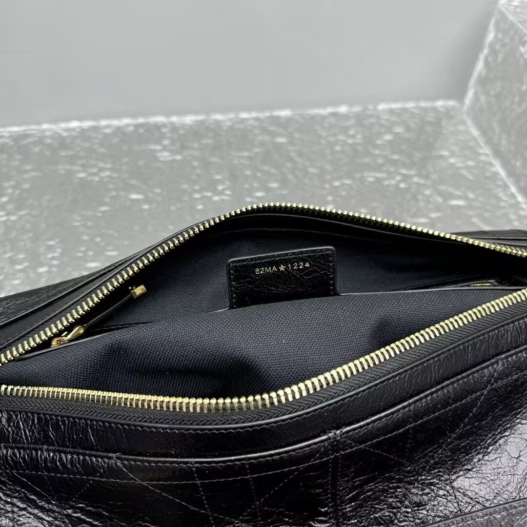 D*or medium d-journey bag in crinkled calfskin 33x15x16cm
