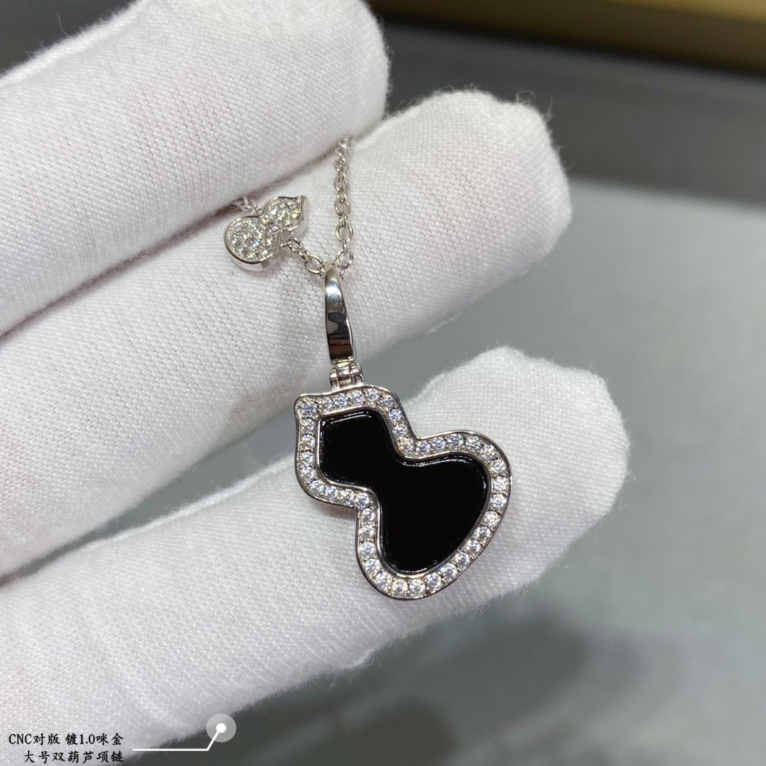 Qee1in large gourd necklace
