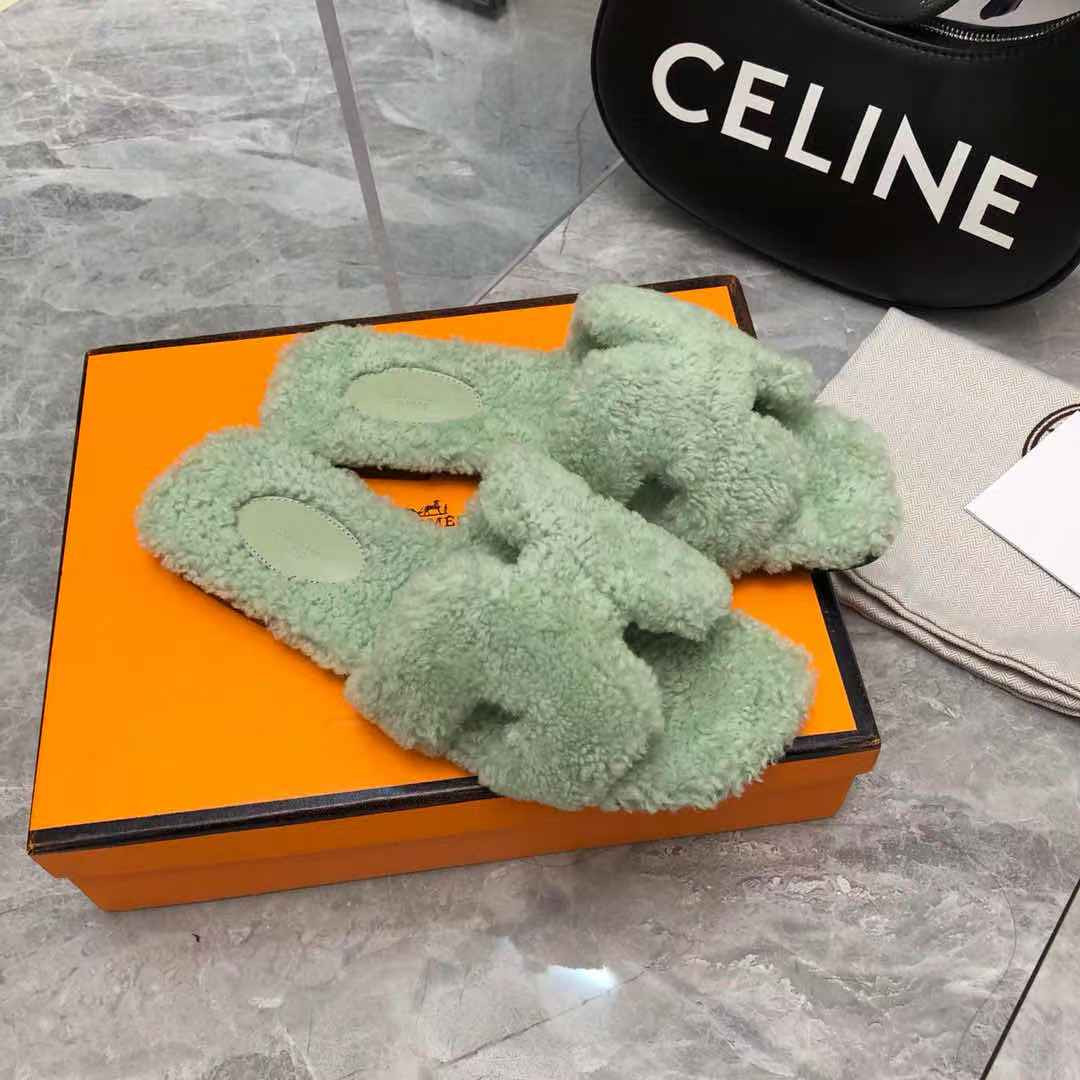 ua H**mes oran sandal