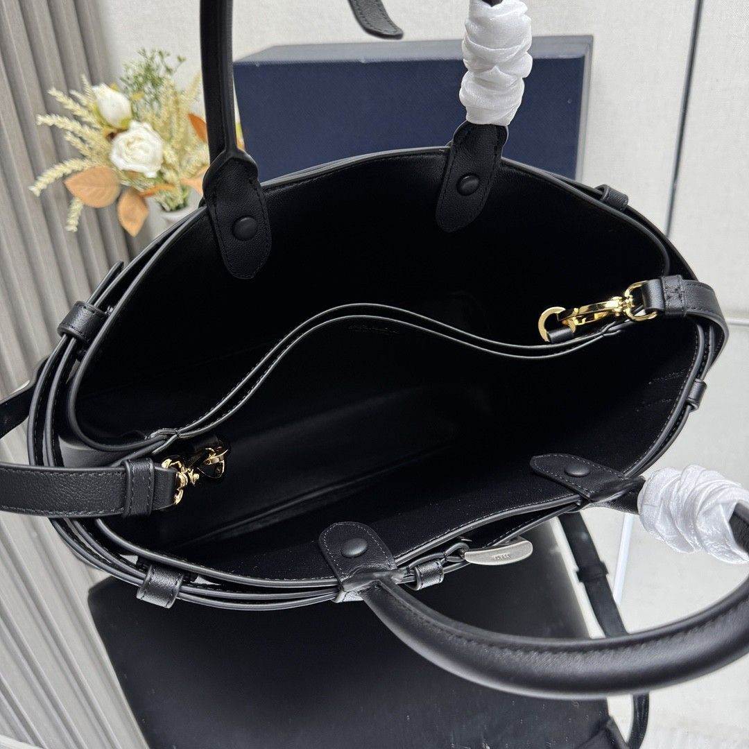 Pra*a buckle leather bag with belt black 25x35x14cm