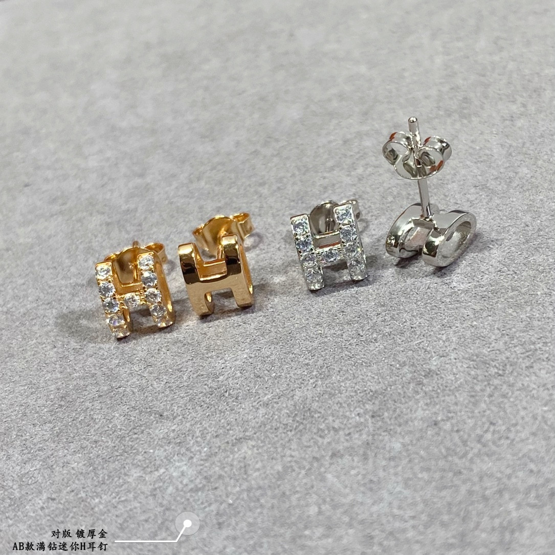 H**mes ab style fully di*m*nd-encrusted  h  stud earrings
