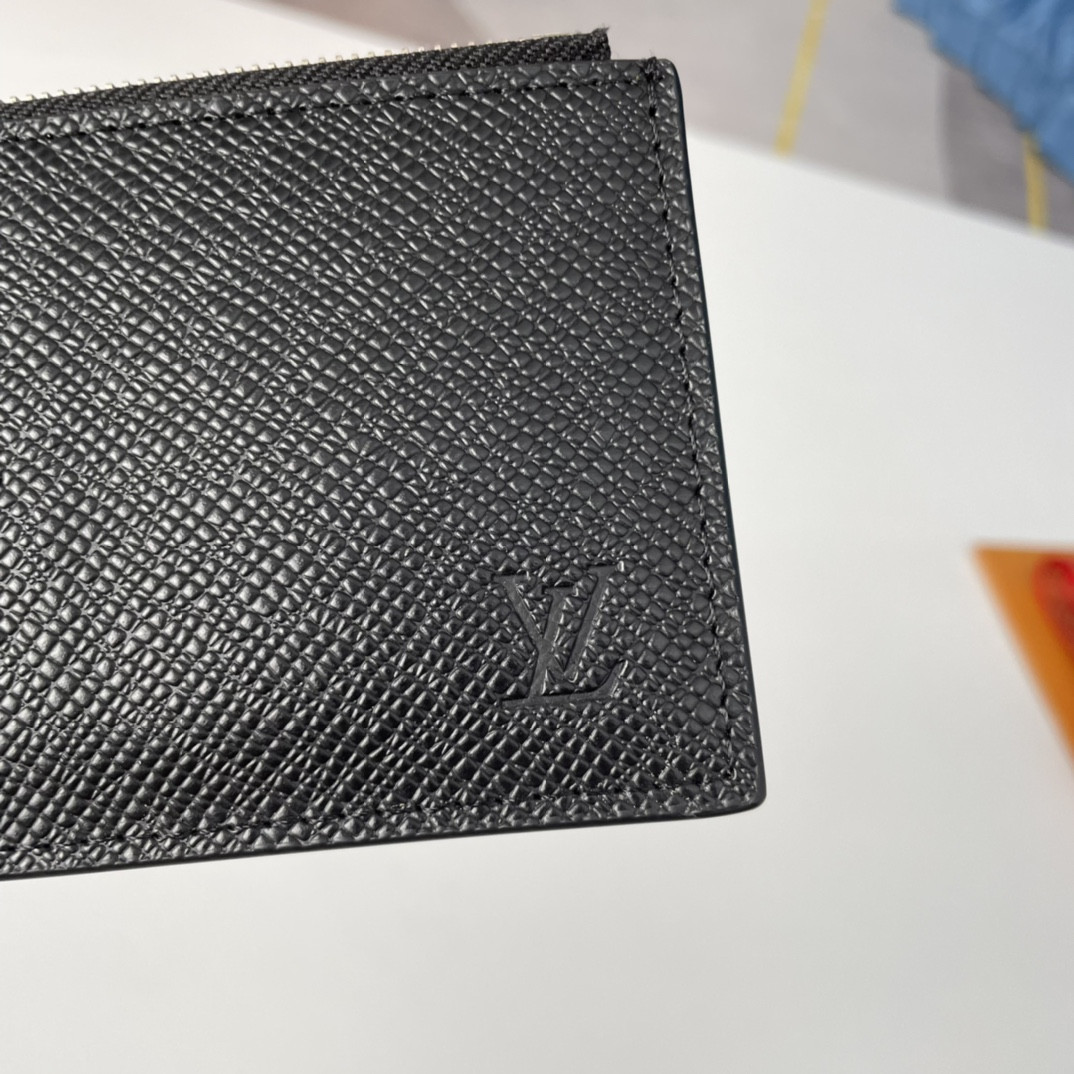 LV CARD HOLDER M62914