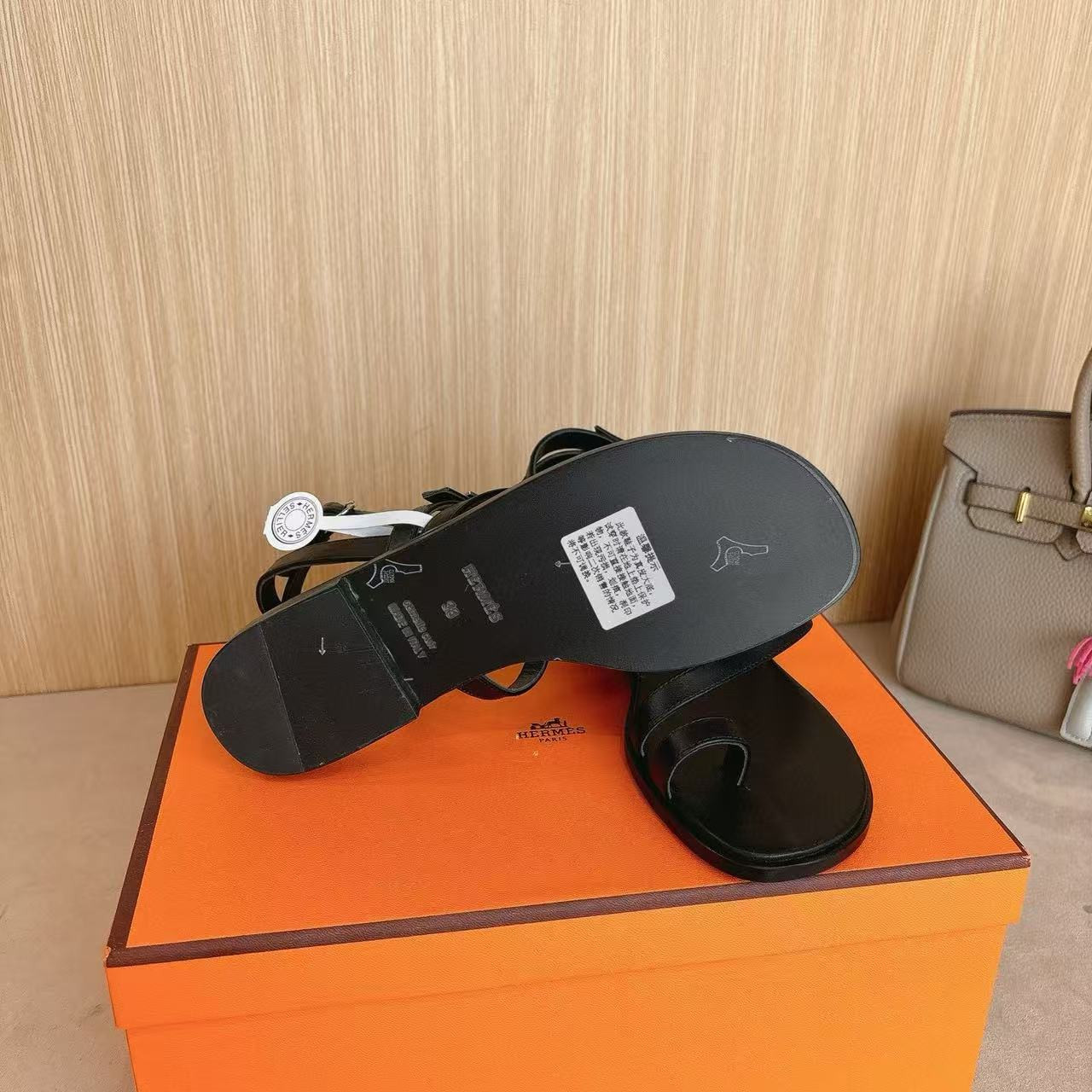 ua H**mes harmonie sandal