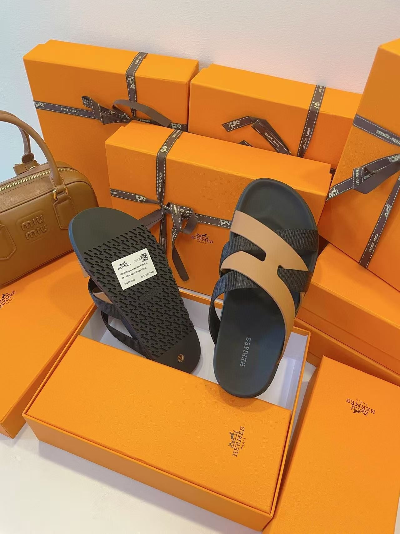 ua H**mes kazimir sandal