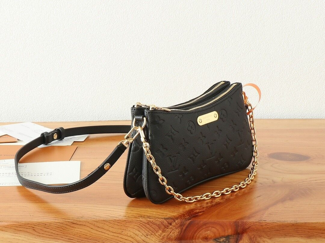 LV Pochette Liv M83301 24.5x13.5x6.5cm