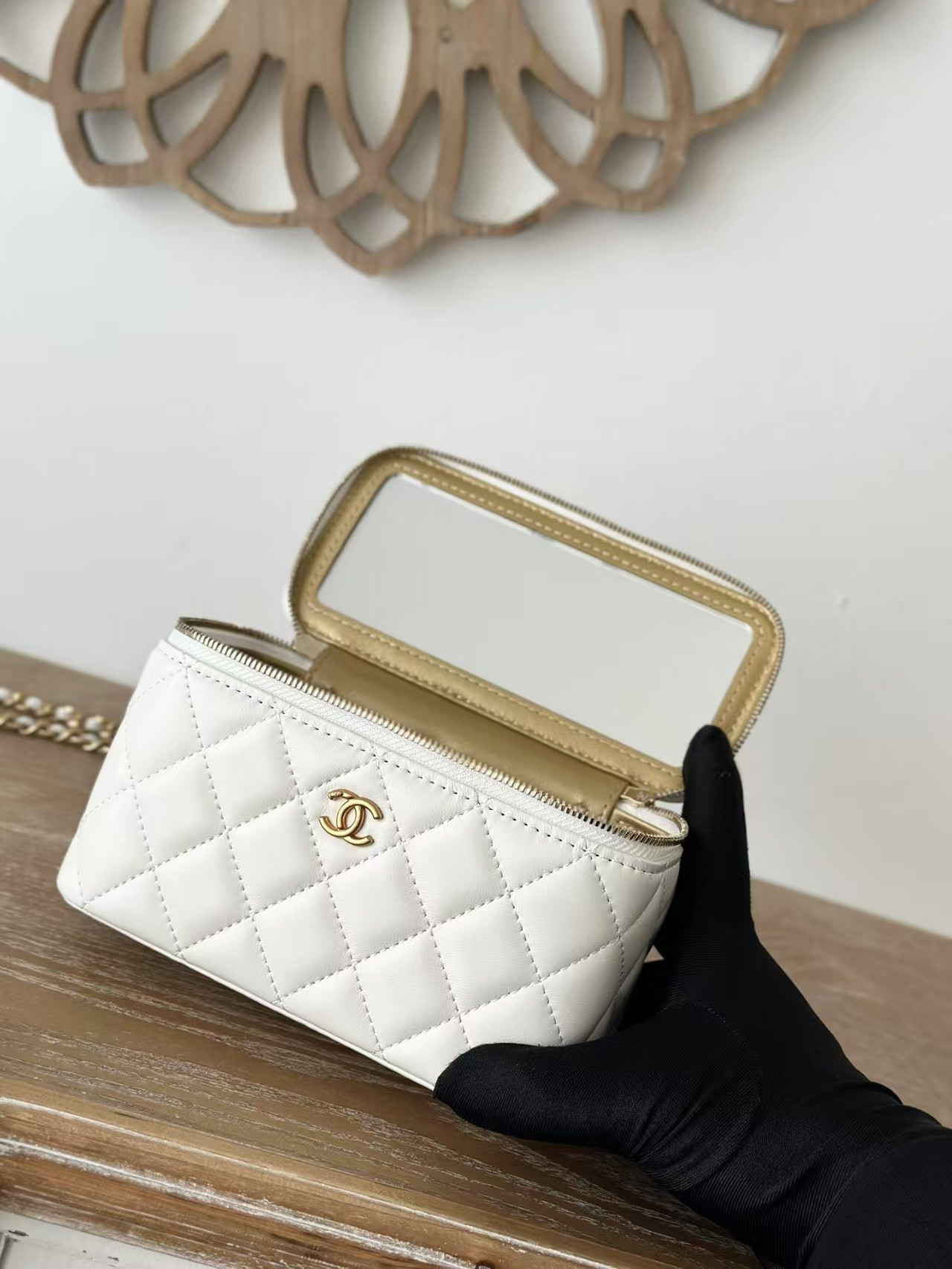 Ch*el clutch with chain 9.5x 17x 8cm