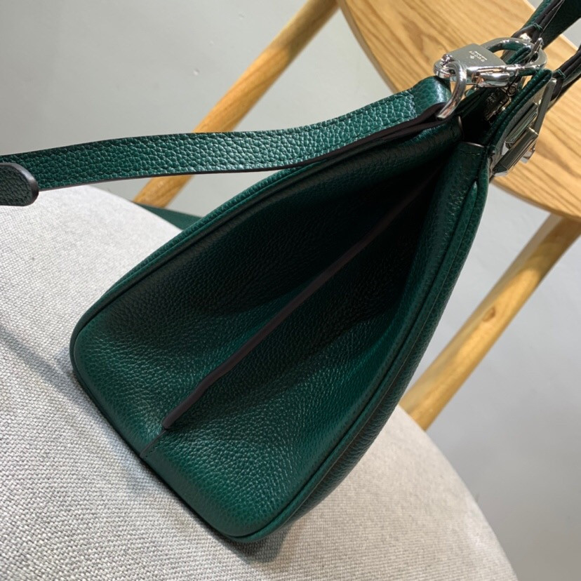 G*u*i zumi grainy leather small top handle bag